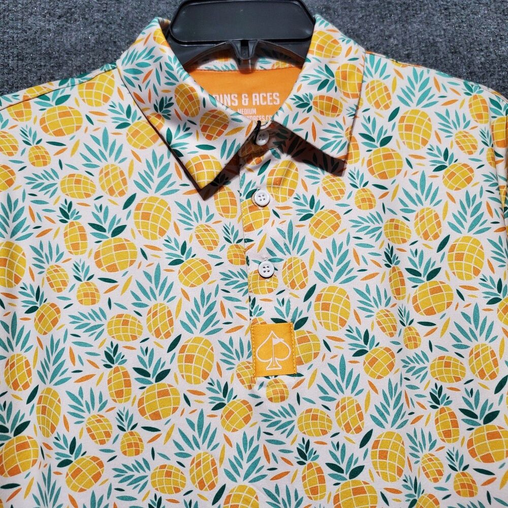 Chubbies Shirt Mens Medium Yellow Pineapple Paradise AOP 4 Way Stretch Athletic